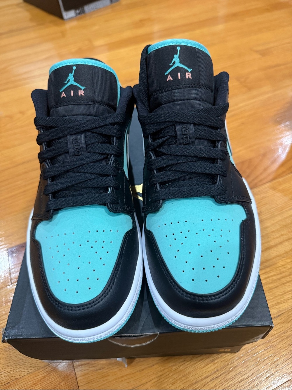 Air Jordan 1 Low SE